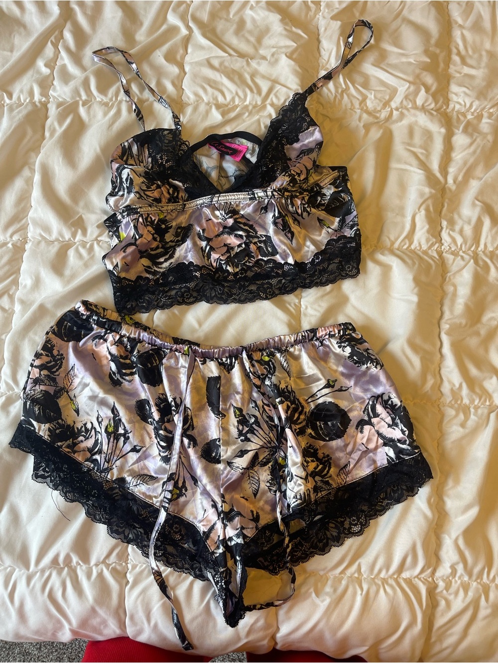 La SENZA Lavender Floral Satin Lace-Trim Pajama Set